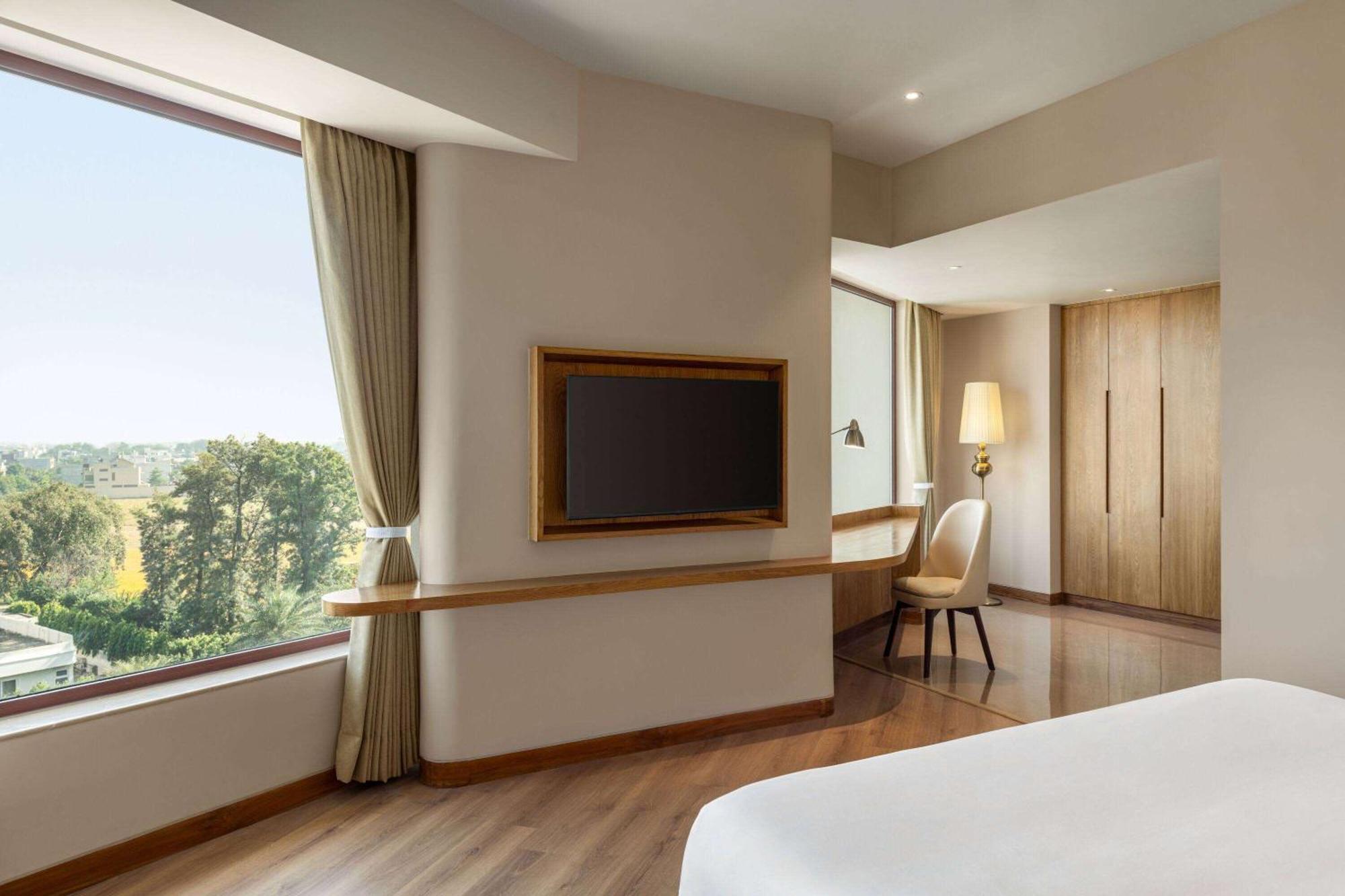 Ramada Encore By Wyndham Amritsar Airport المظهر الخارجي الصورة